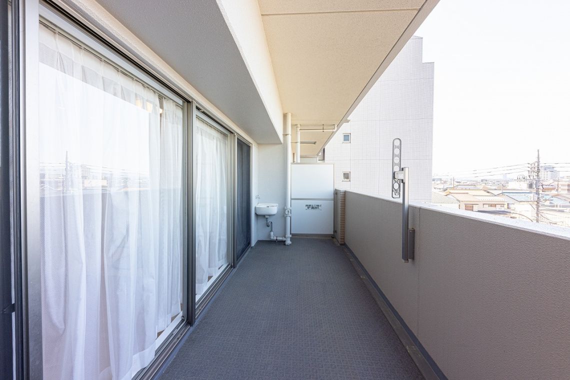 エフユニバースバルコニー