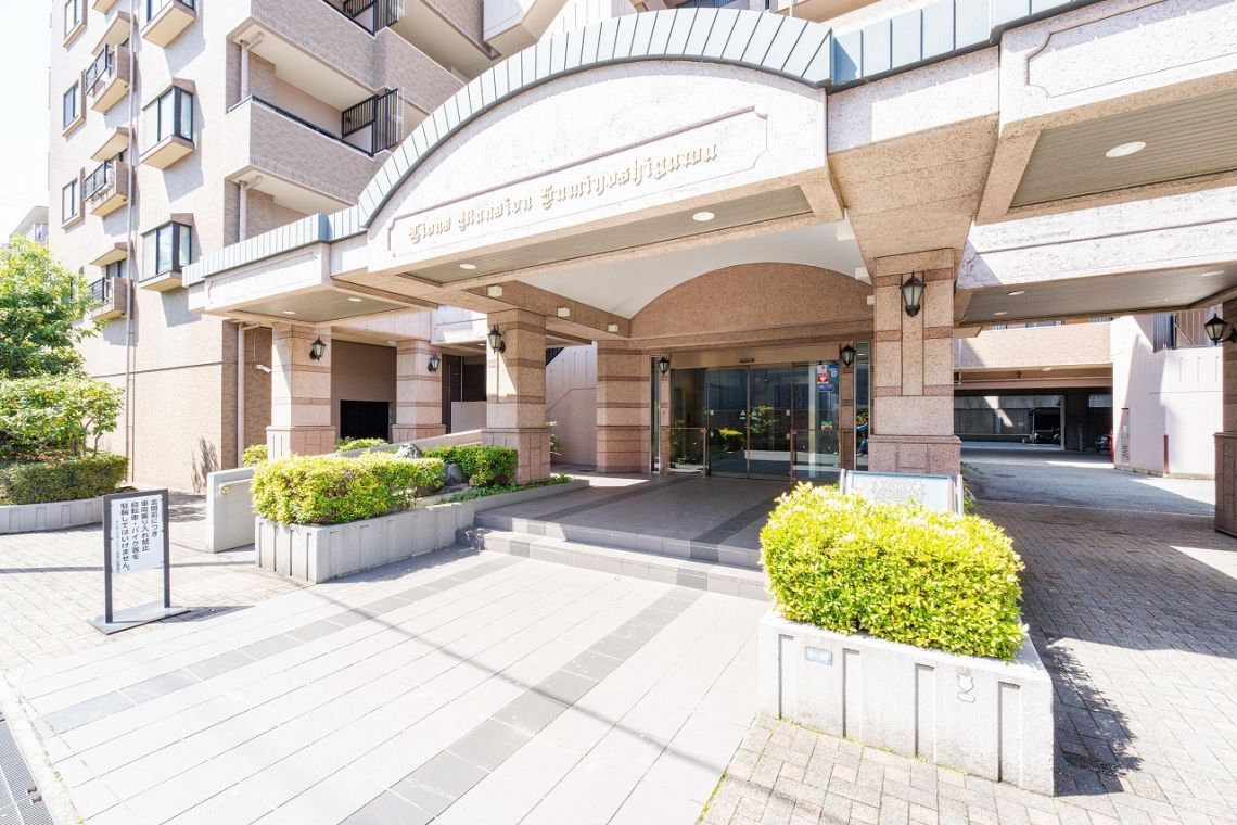 ライオンズマンション住吉川エントランス