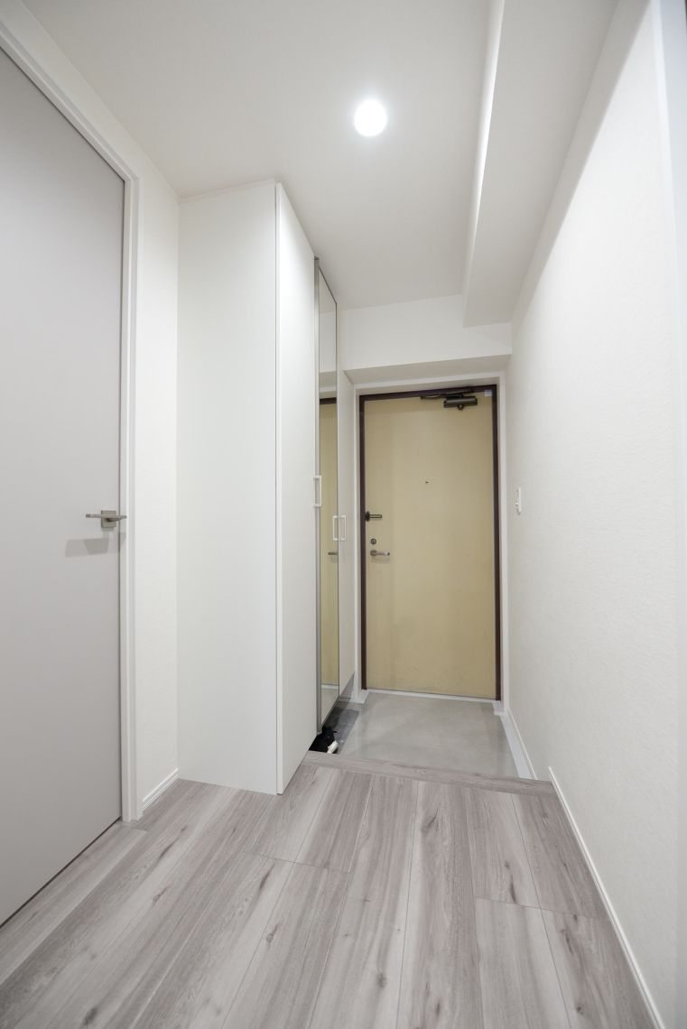 ライオンズヒルズ桜坂玄関