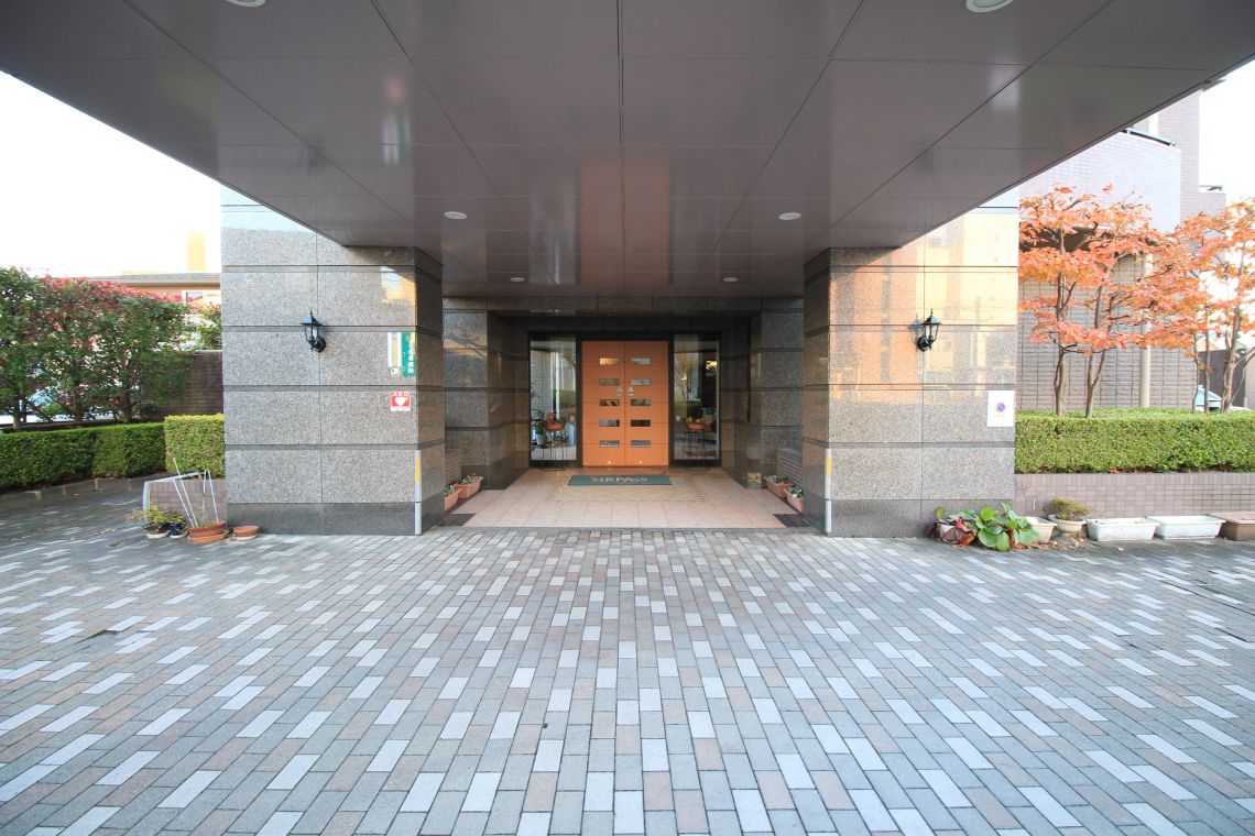 サーパス南大通エントランス