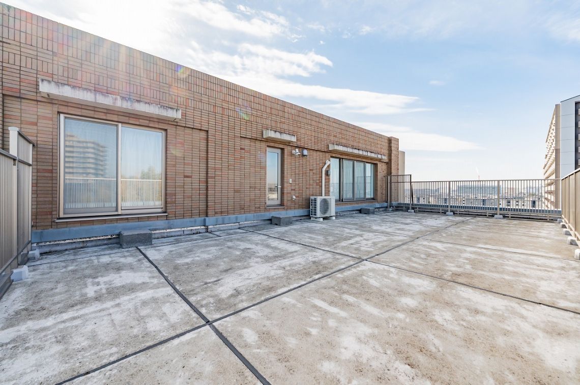 Ｔｈｅ　ＮＯＢＵＴＯ　ＨＩＬＬＳ　ＦＯＲＥＳＴ　ＣＯＵＲＴバルコニー