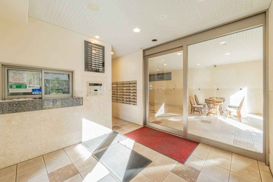 ライオンズマンション八千代台駅前エントランス