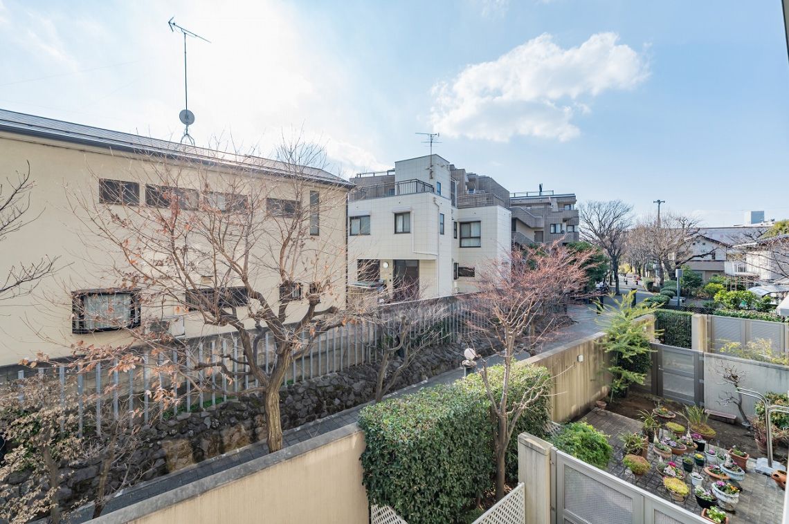 ライオンズマンション弦巻グランフォートバルコニー