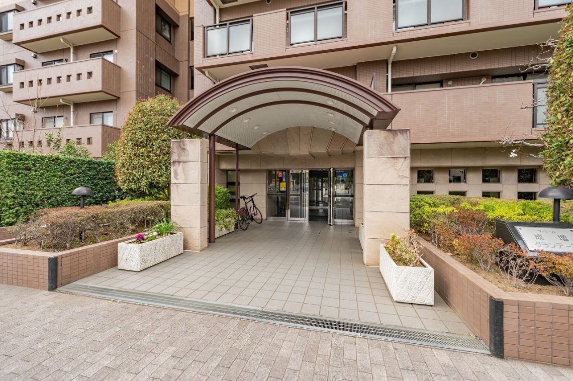 ファミール成増グランデージエントランス