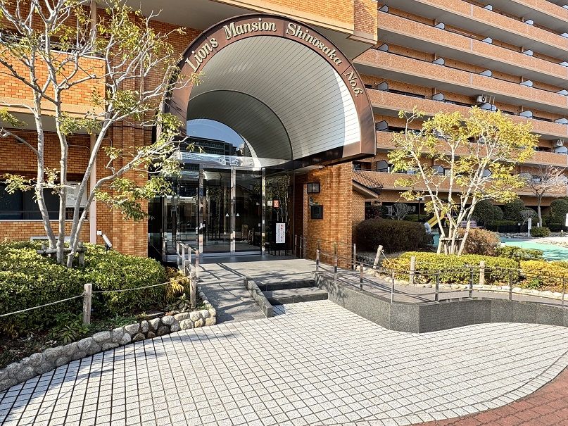 ライオンズマンション新大阪第六エントランス