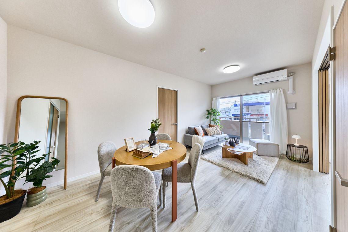 ロイヤルアーク藤崎リビング