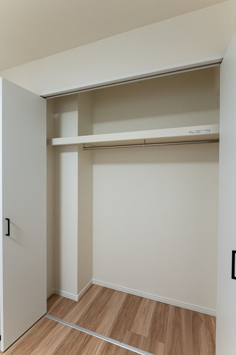 ライオンズマンション西院収納