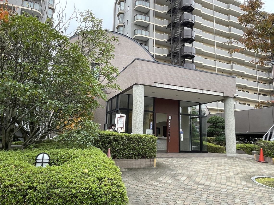 コープ野村八乙女公園ウエストウイング現地外観写真