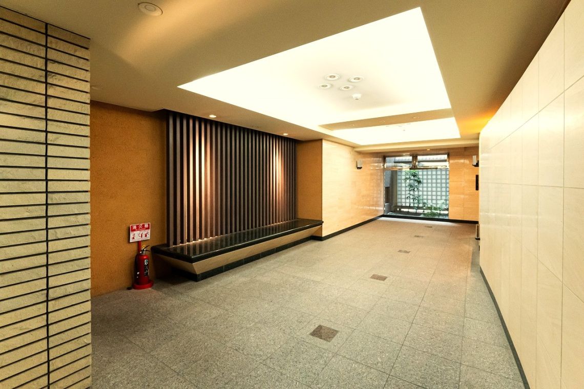 藤和三条室町ホームズエントランス