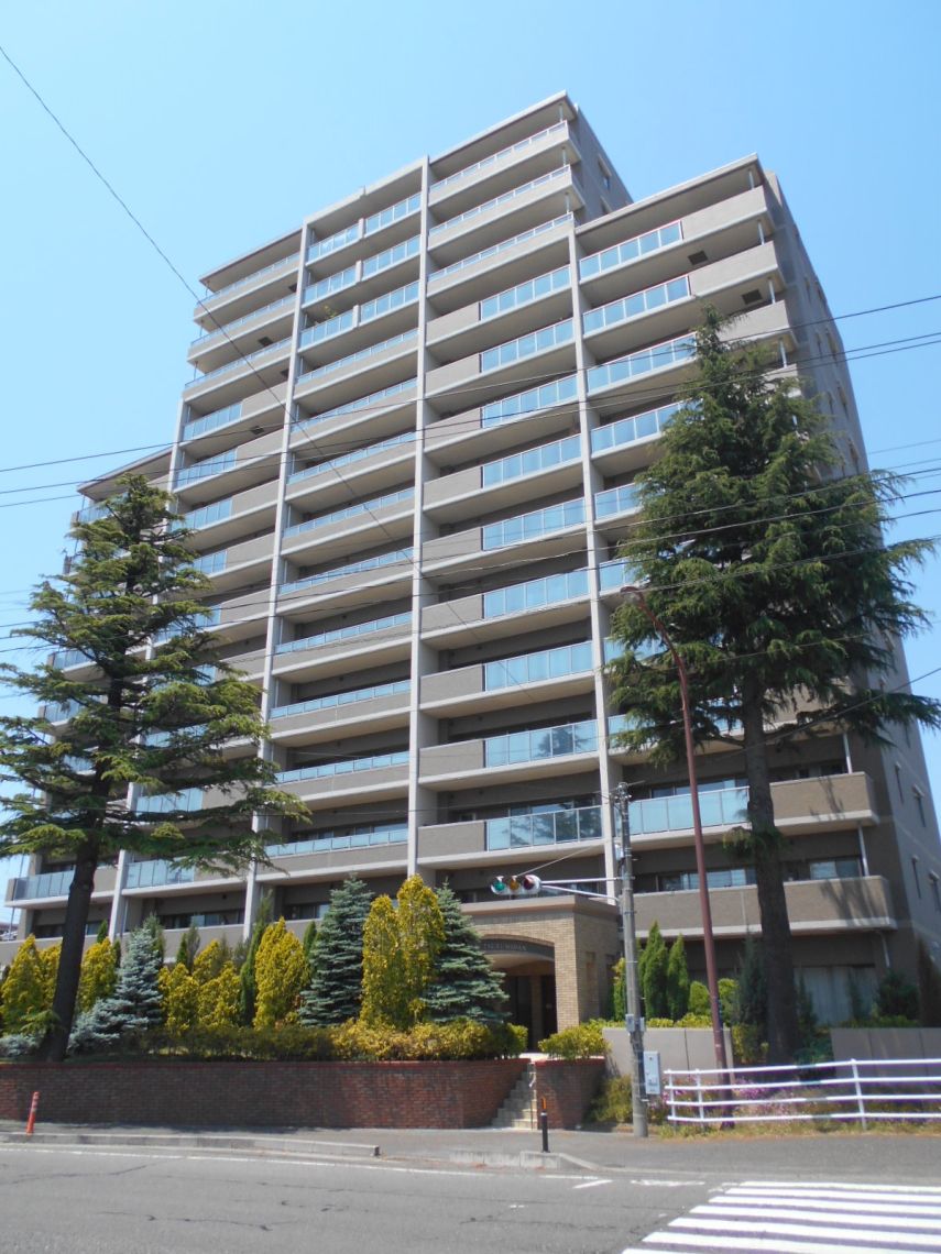 ポレスター鶴見坦現地外観写真