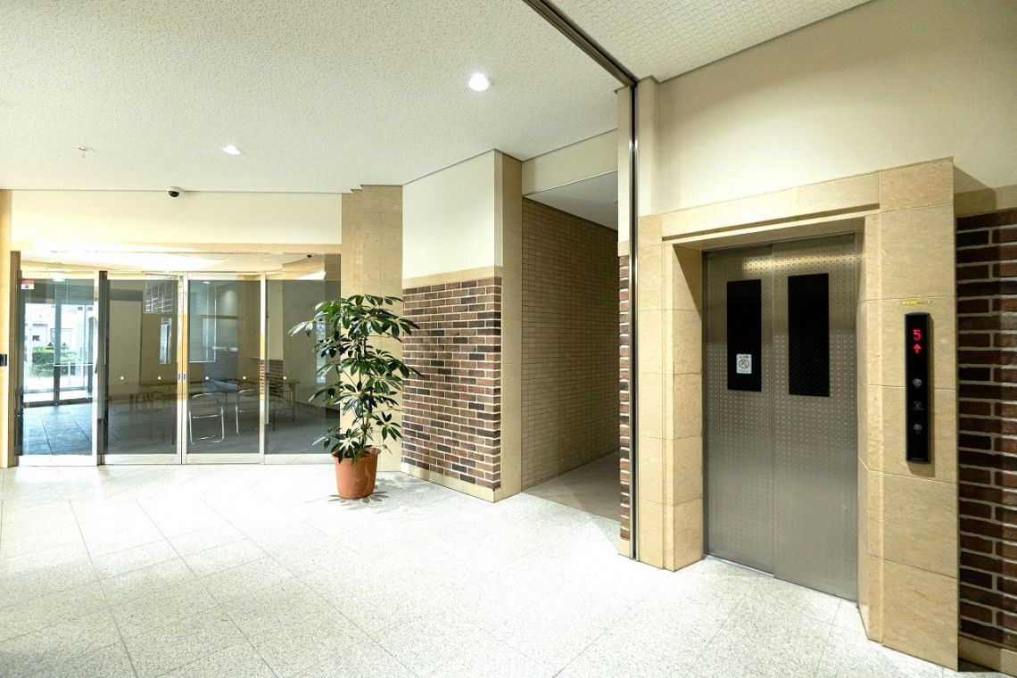 ローレルコート三条堀川エントランス