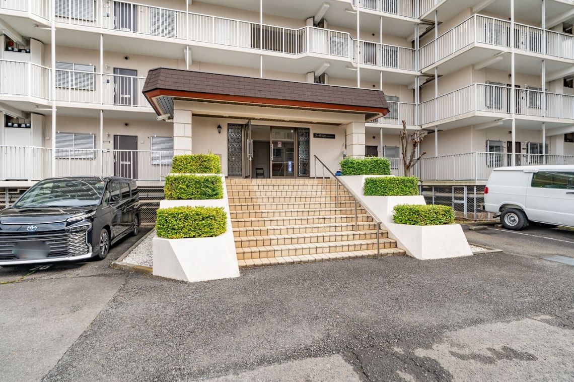 コーズ関町スカイハイツ２号棟現地外観写真