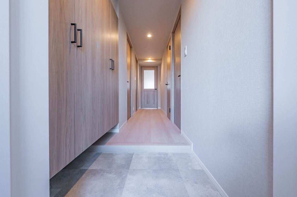 ライオンズガーデン西浦和玄関