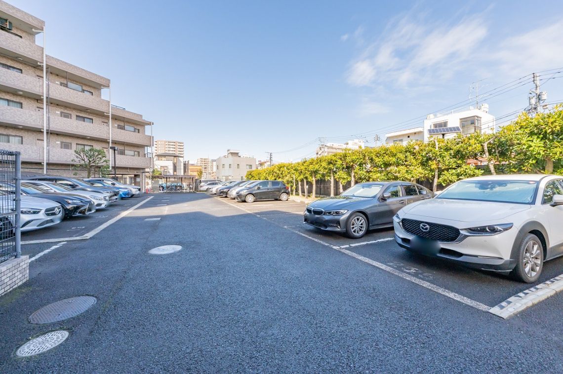ライオンズシティ調布駐車場