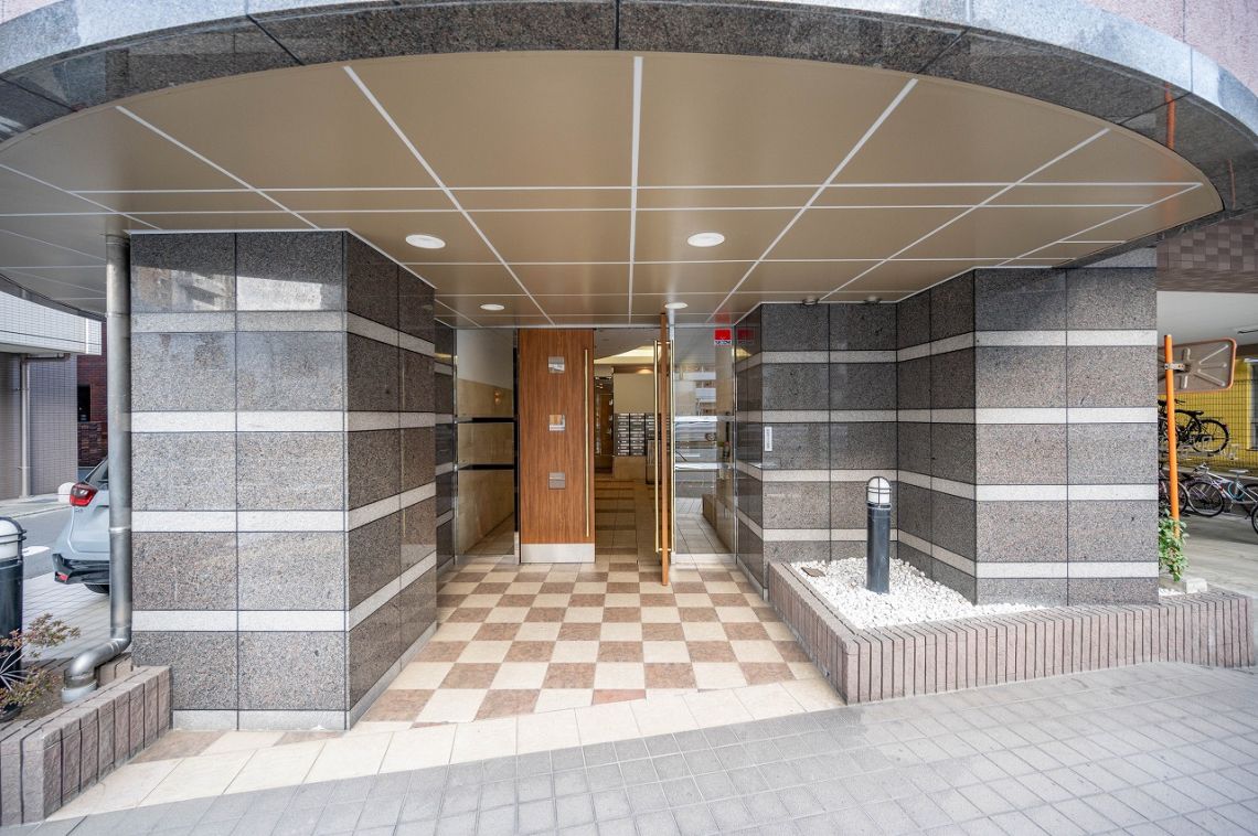 クリオ王子神谷参番館エントランス