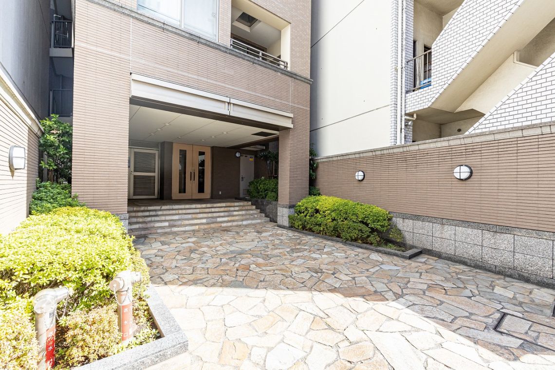 グランアビテ目白ステーションフロントエントランス