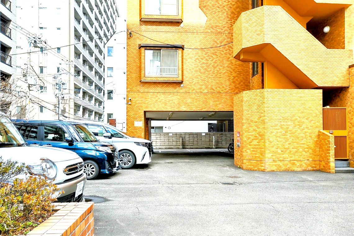 ライオンズマンション表参道その他現地