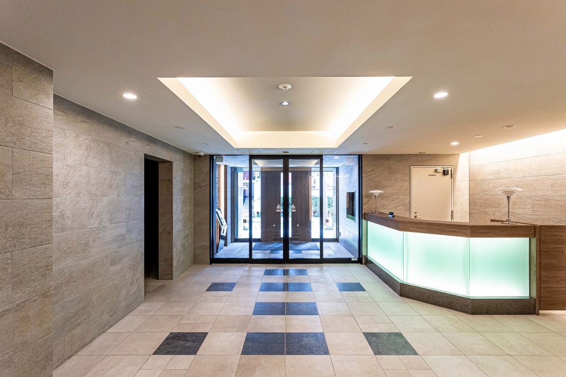 プレサンスロジェ栄パークサウスエントランス