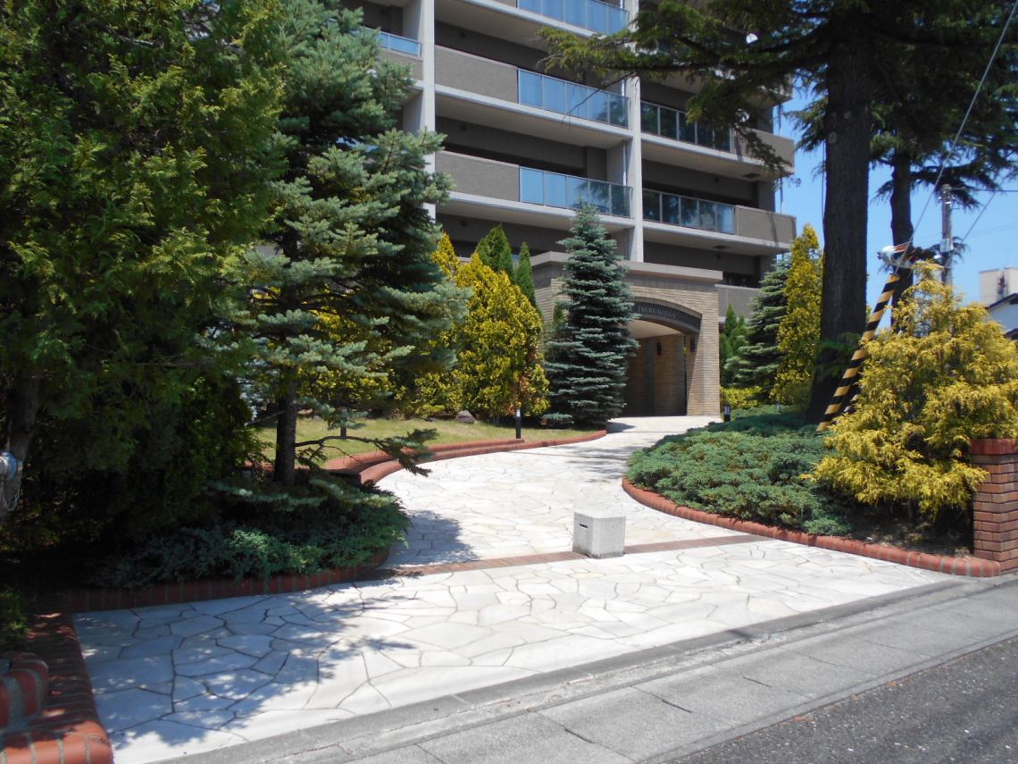 ポレスター鶴見坦エントランス