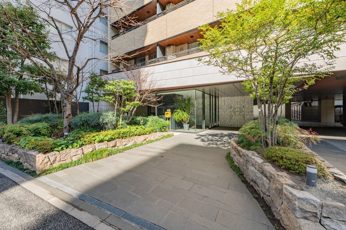 プラウド九段南エントランス