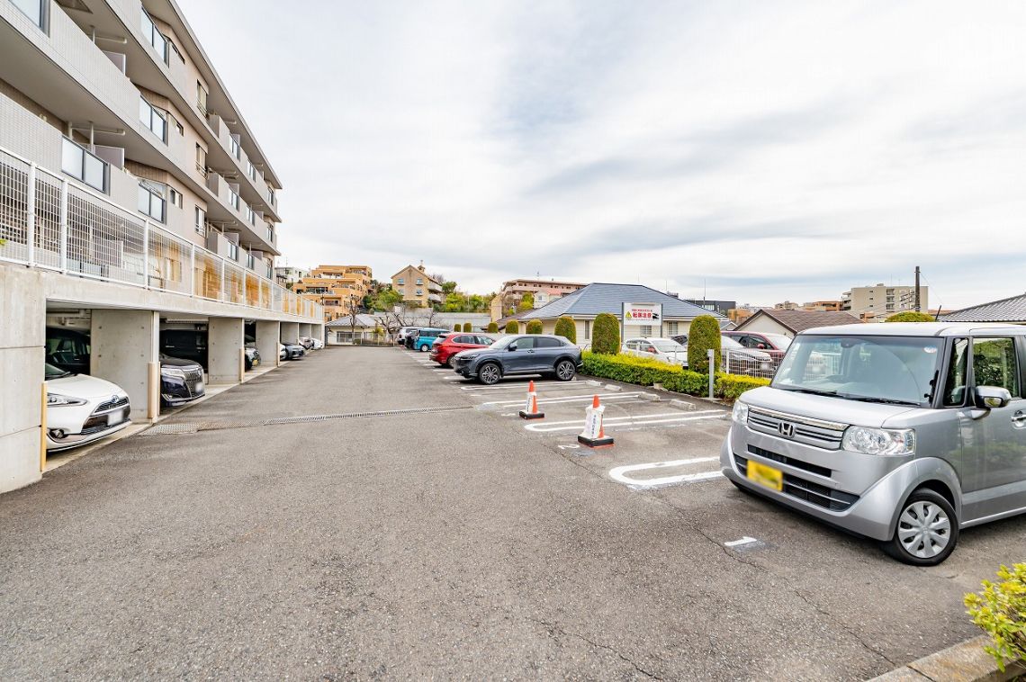 シーアイハイツたまプラーザパークヒルズＡ棟駐車場