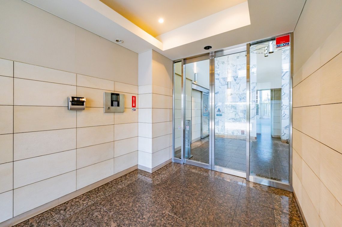 Ｔｈｅ　ＮＯＢＵＴＯ　ＨＩＬＬＳ　ＦＯＲＥＳＴ　ＣＯＵＲＴエントランス