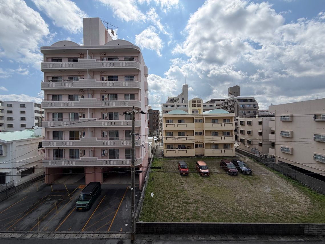 ライオンズガーデン真志喜バルコニー