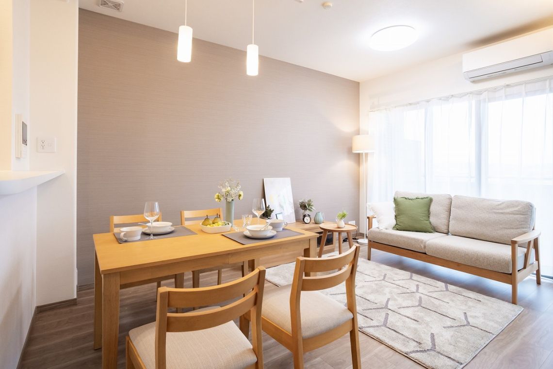 サーパス福富公園リビング