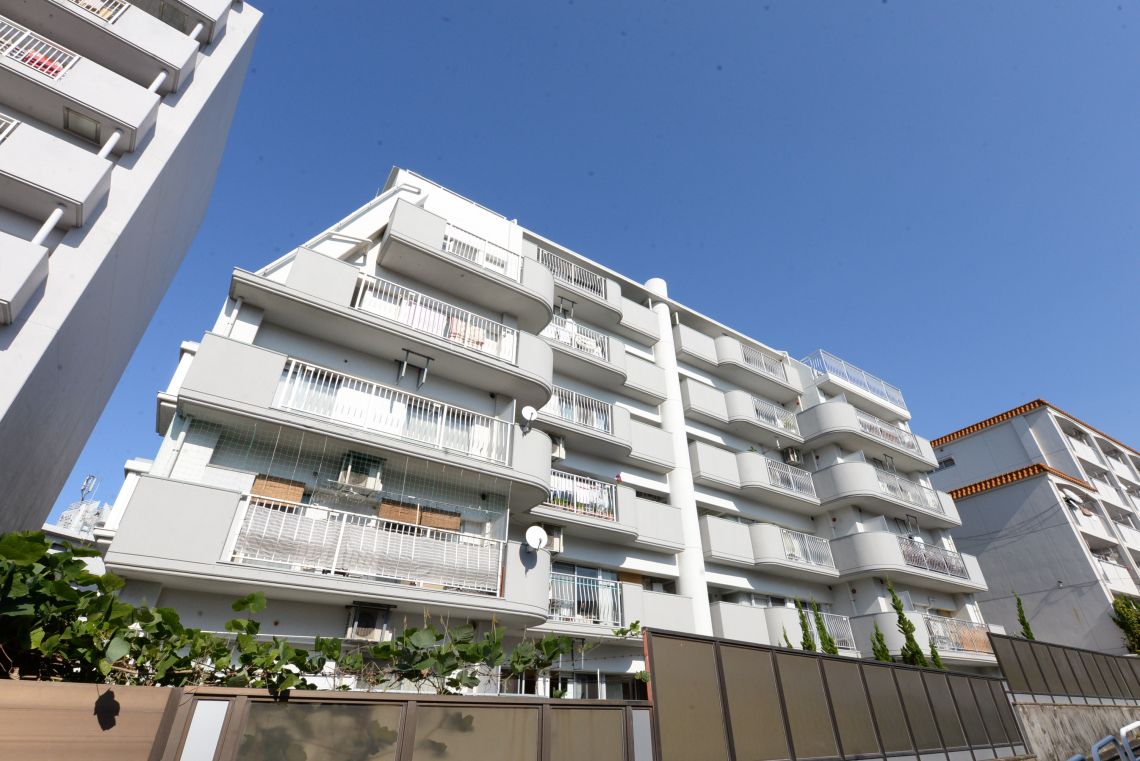 ライオンズヒルズ桜坂現地外観写真