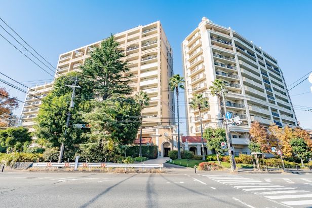 レイディアントシティ向ヶ丘遊園イタリア街区現地外観写真