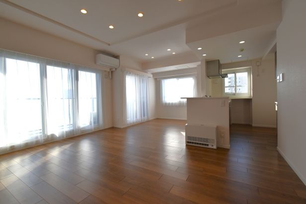 エクセルシオールフラン北１８条リビング