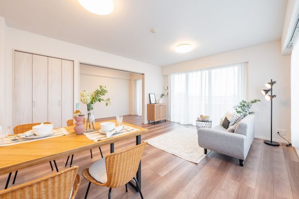 Ｔｈｅ　ＮＯＢＵＴＯ　ＨＩＬＬＳ　ＦＯＲＥＳＴ　ＣＯＵＲＴリビング