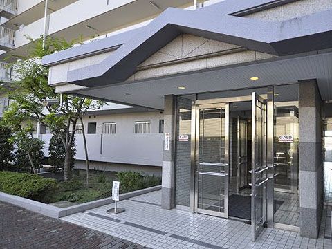 原木中山ファミールハイツ１号館エントランス