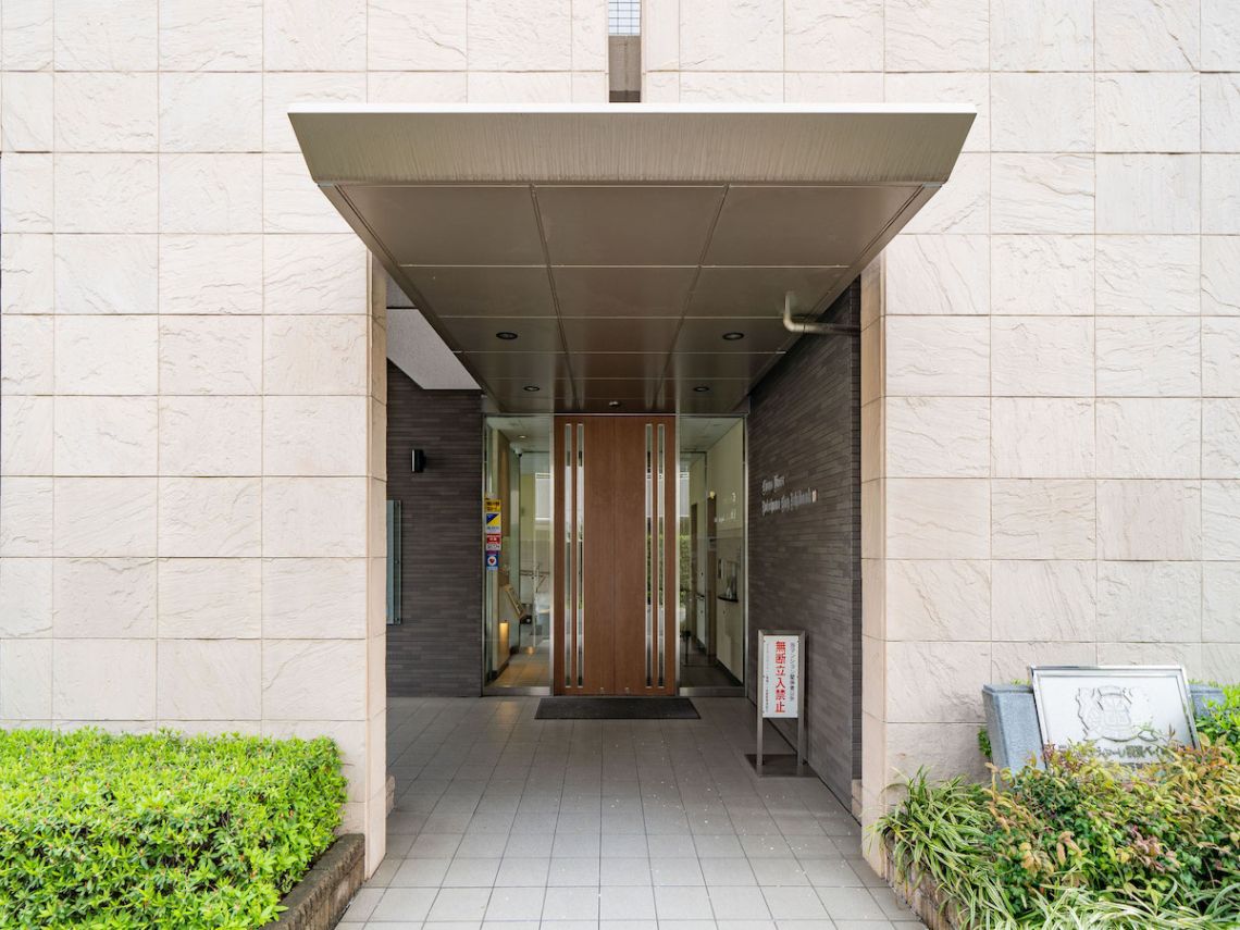 ライオンズヴィアーレ横濱ベイ壱番館エントランス