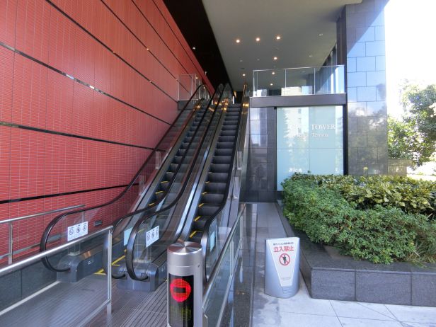 シティタワー大阪天満エントランス