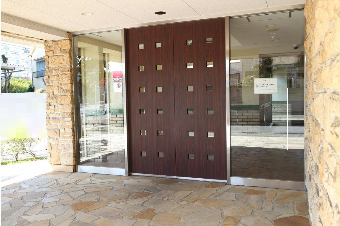 ライオンズマンション五反野ソレイルコートエントランス