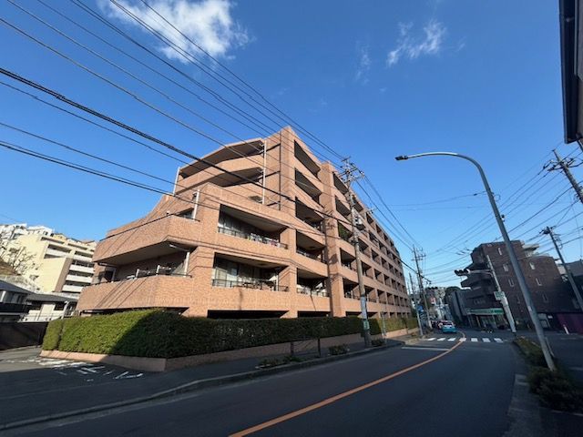 コスモ読売ランドエクセルコート現地外観写真