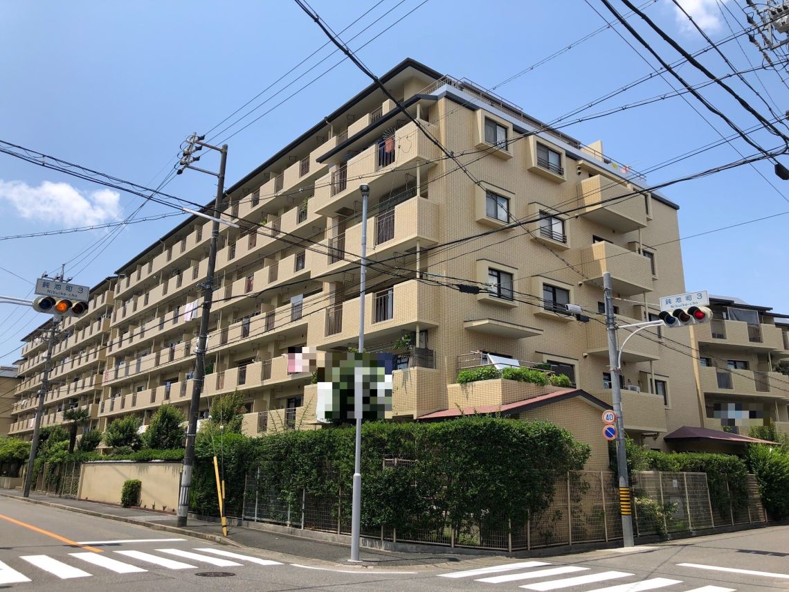 ライオンズマンション岩塚Ａ棟現地外観写真