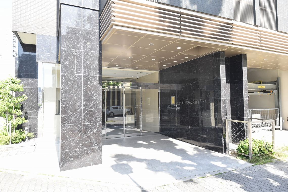 ローレルアイ久屋大通エントランス