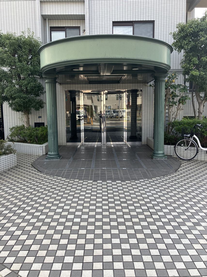 ルイシャトレ金町エントランス