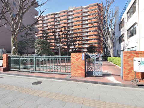 シャンボール三田エントランス