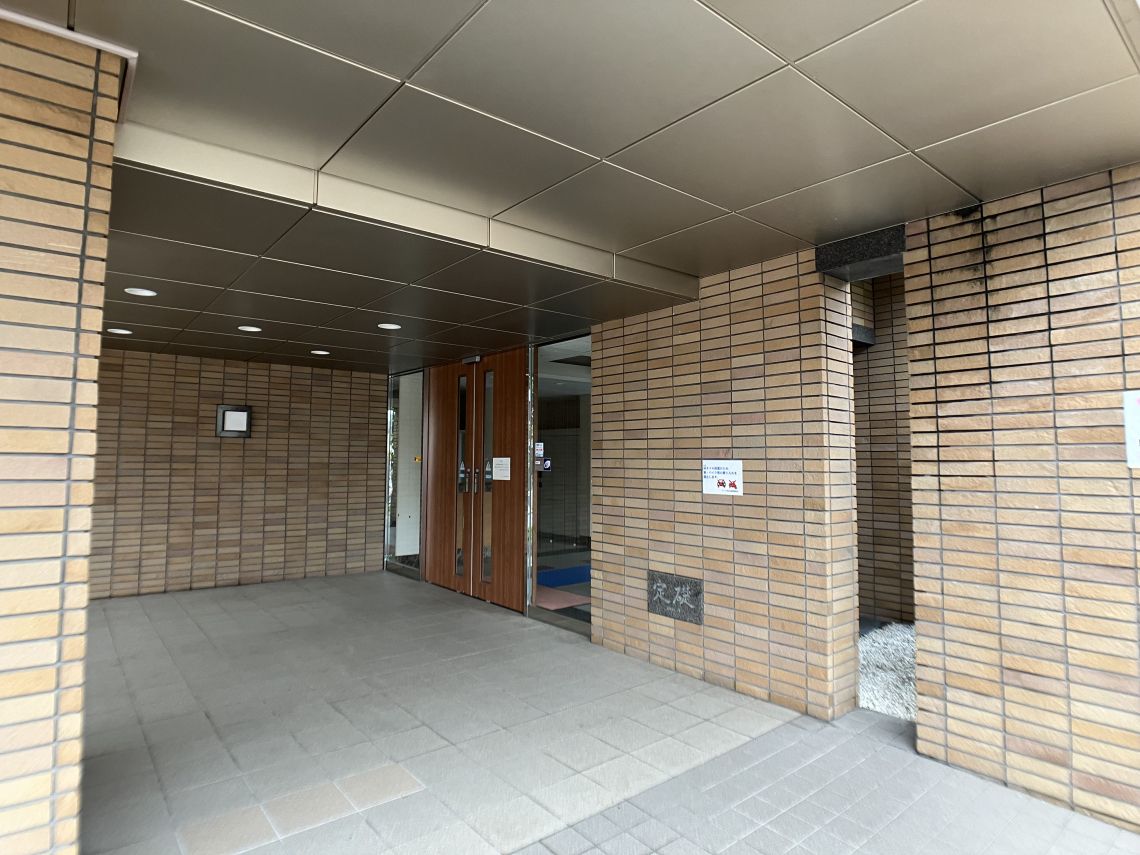 サーパス東山公園エントランス