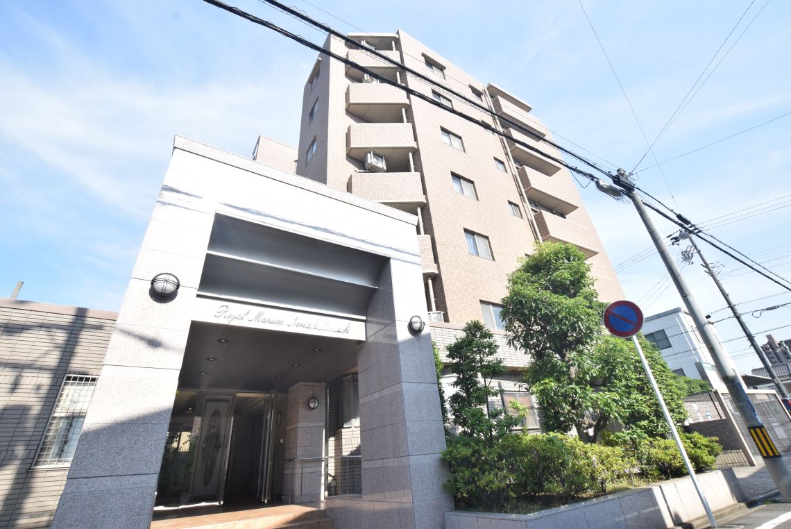 ロイヤルマンション則武新町エントランス