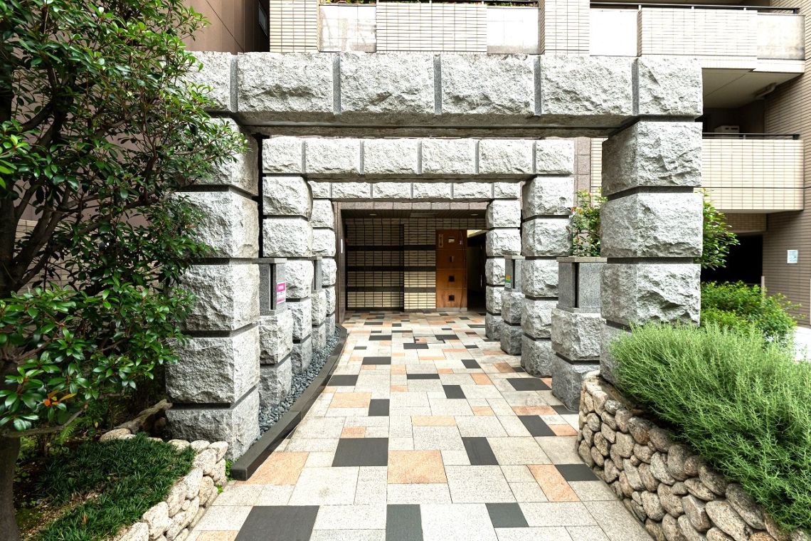 藤和三条室町ホームズエントランス