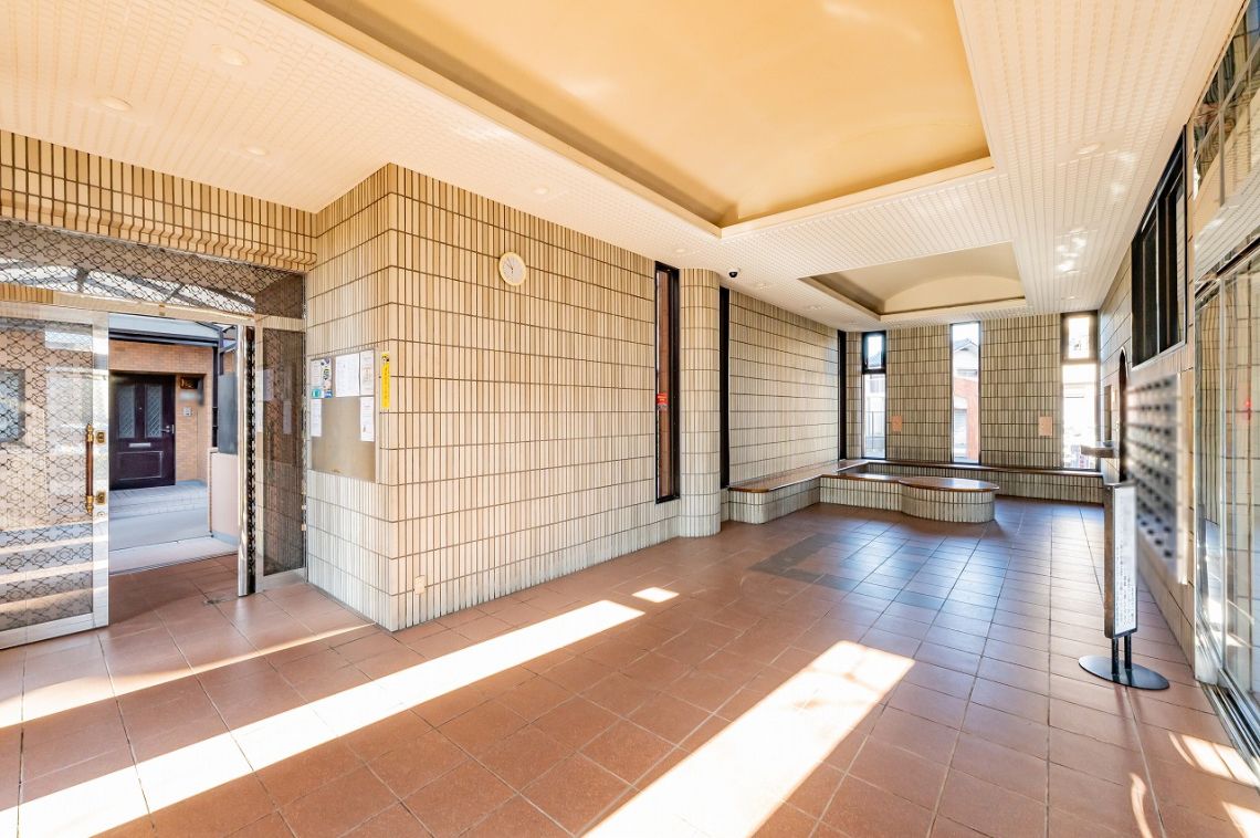 ライオンズガーデン西浦和エントランス