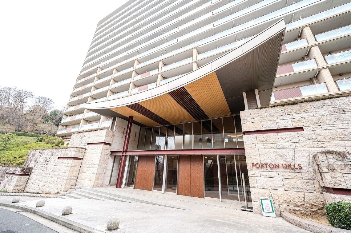 フォートンヒルズＣ棟エントランス
