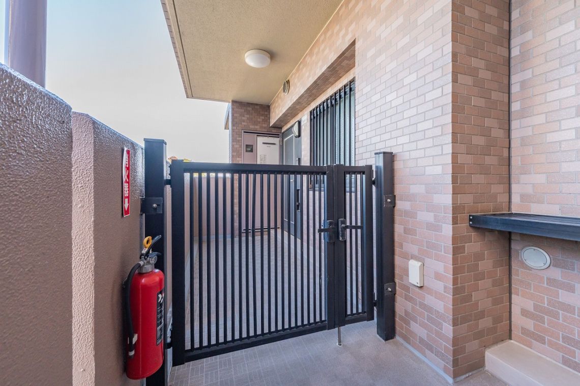 ライオンズガーデン東船橋玄関