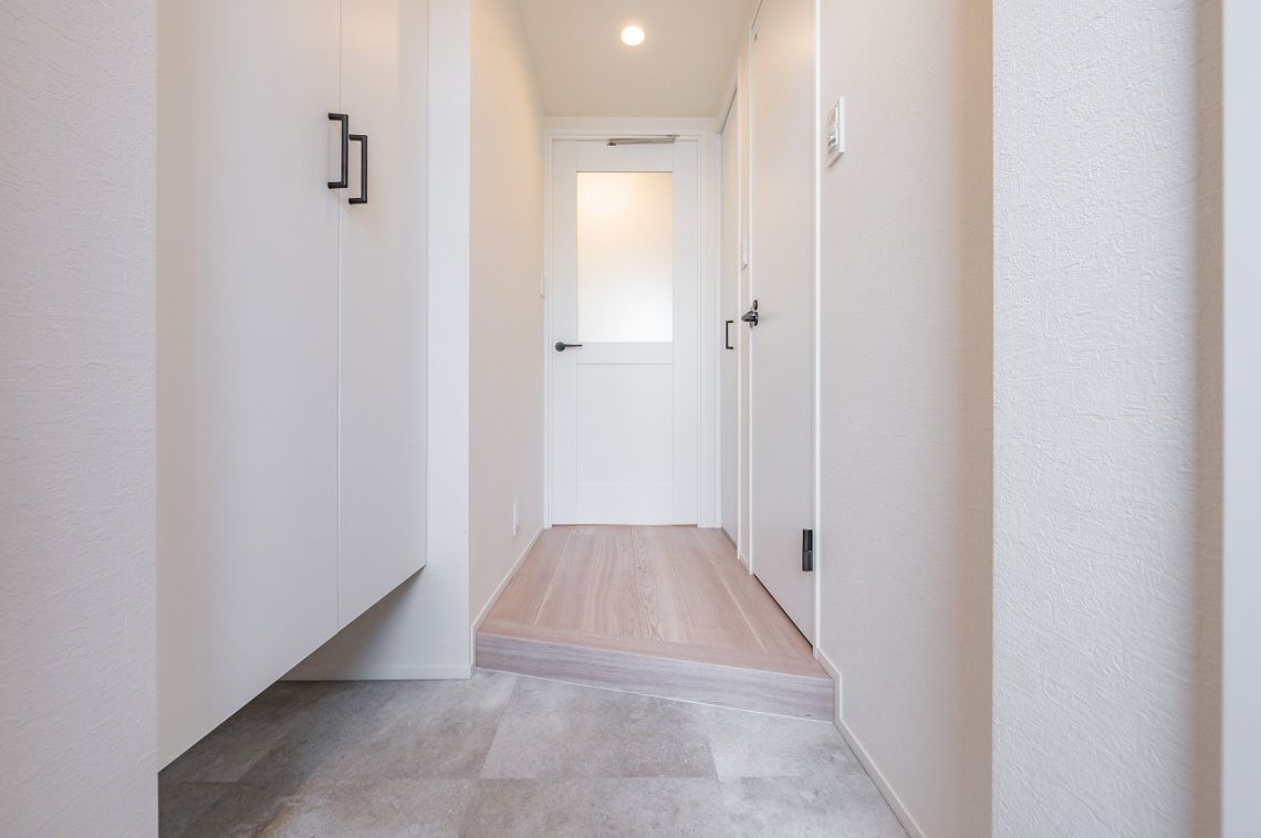 ライオンズマンション目白玄関