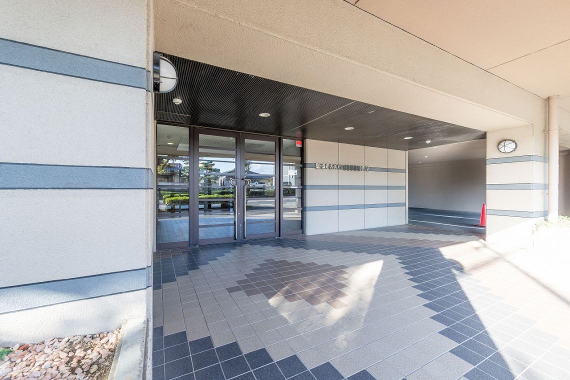 ユーステージ香流伍番館エントランス