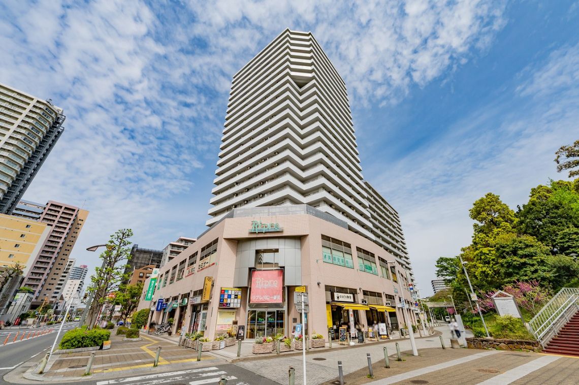 リプレ川口一番街１号棟現地外観写真